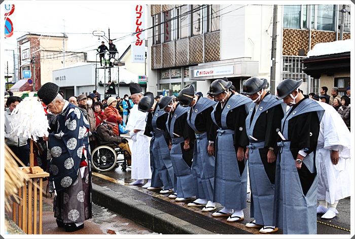 旅遊景點 福島會津坂下町 會津坂下初市奇祭大俵引き一年一次在大雪理的決鬥初市福俵 好搶手郭小寶全省食況轉播 宮城 福島 山形縣go 旅遊景點 福島會津坂下町 會津坂下初市奇祭大俵引き一年一次在大雪理的決鬥初市福俵好搶手