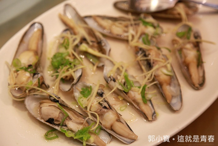 食記美食 台北萬華 熱海海鮮餐廳 老萬華人的現撈活海鮮超彭湃料理 捷運龍山寺站 老萬華在地人的海鮮餐廳老店 郭小寶全省食況轉播 台式料理 台式熱炒 海產攤 食記美食 台北萬華 熱海海鮮餐廳 老萬華人的現撈活海鮮超彭湃料理 捷運龍山寺站 老萬華